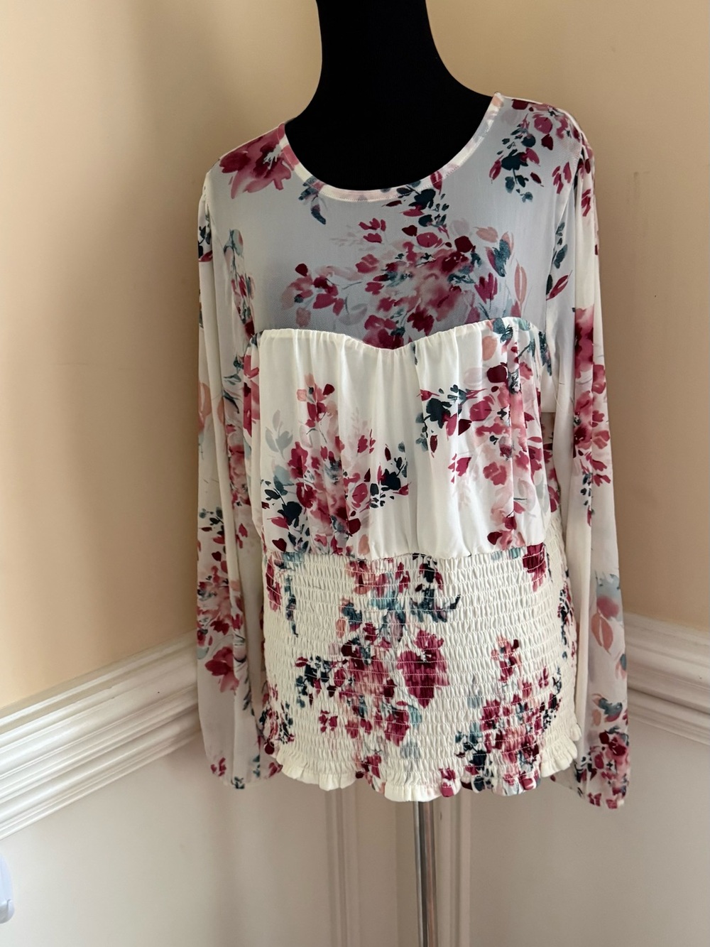 NWT Torrid White Floral LongSleeve Blouse with Pink & Teal Accents Size 2X 18-20
